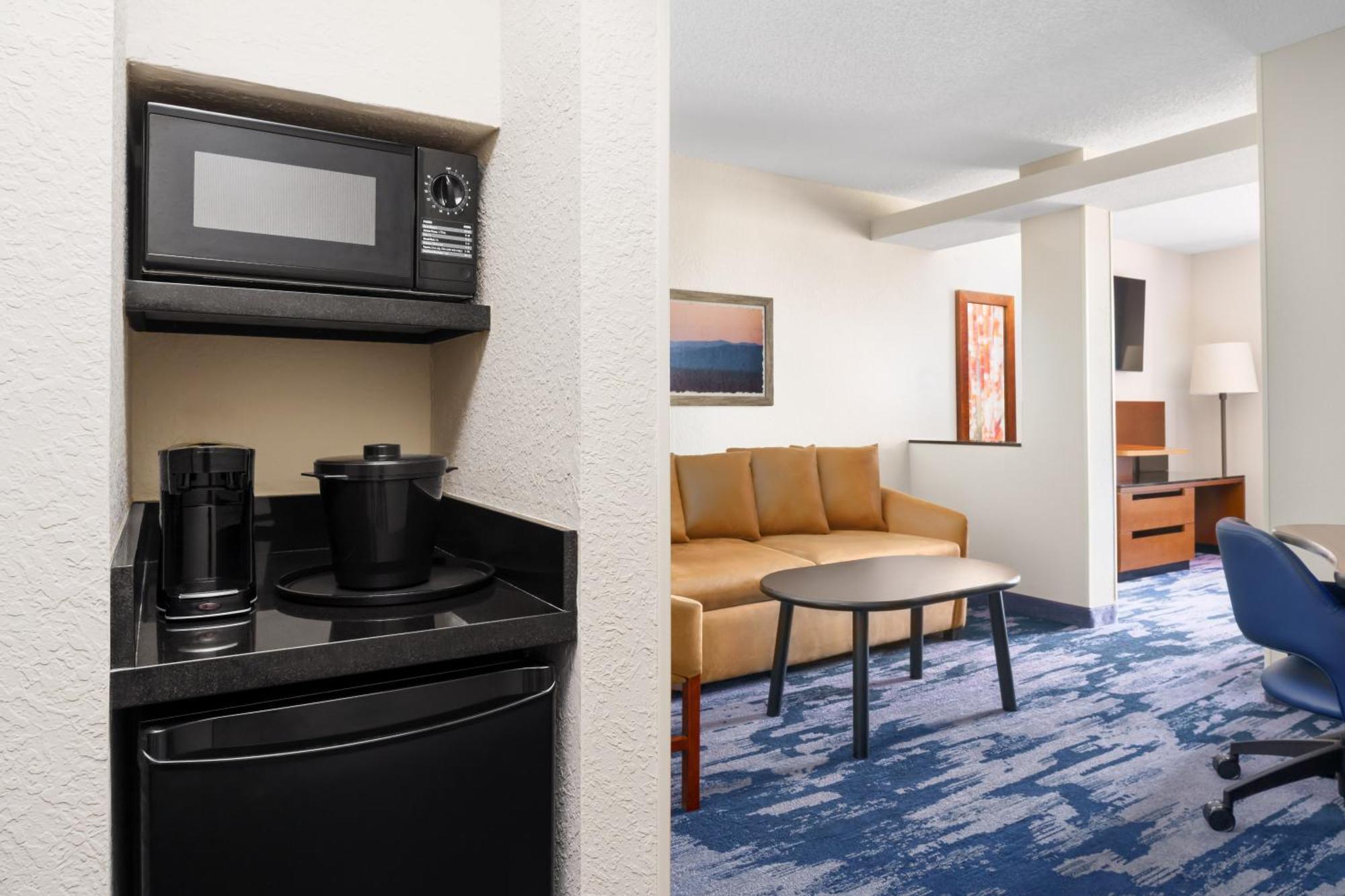 Fairfield Inn & Suites Boca Raton Exterior photo