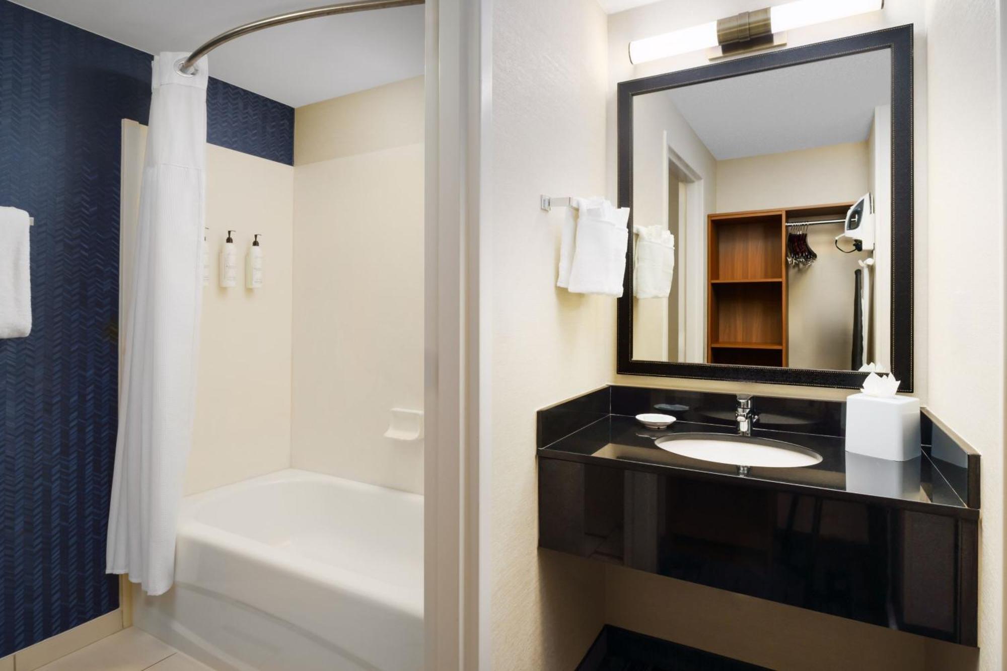 Fairfield Inn & Suites Boca Raton Exterior photo