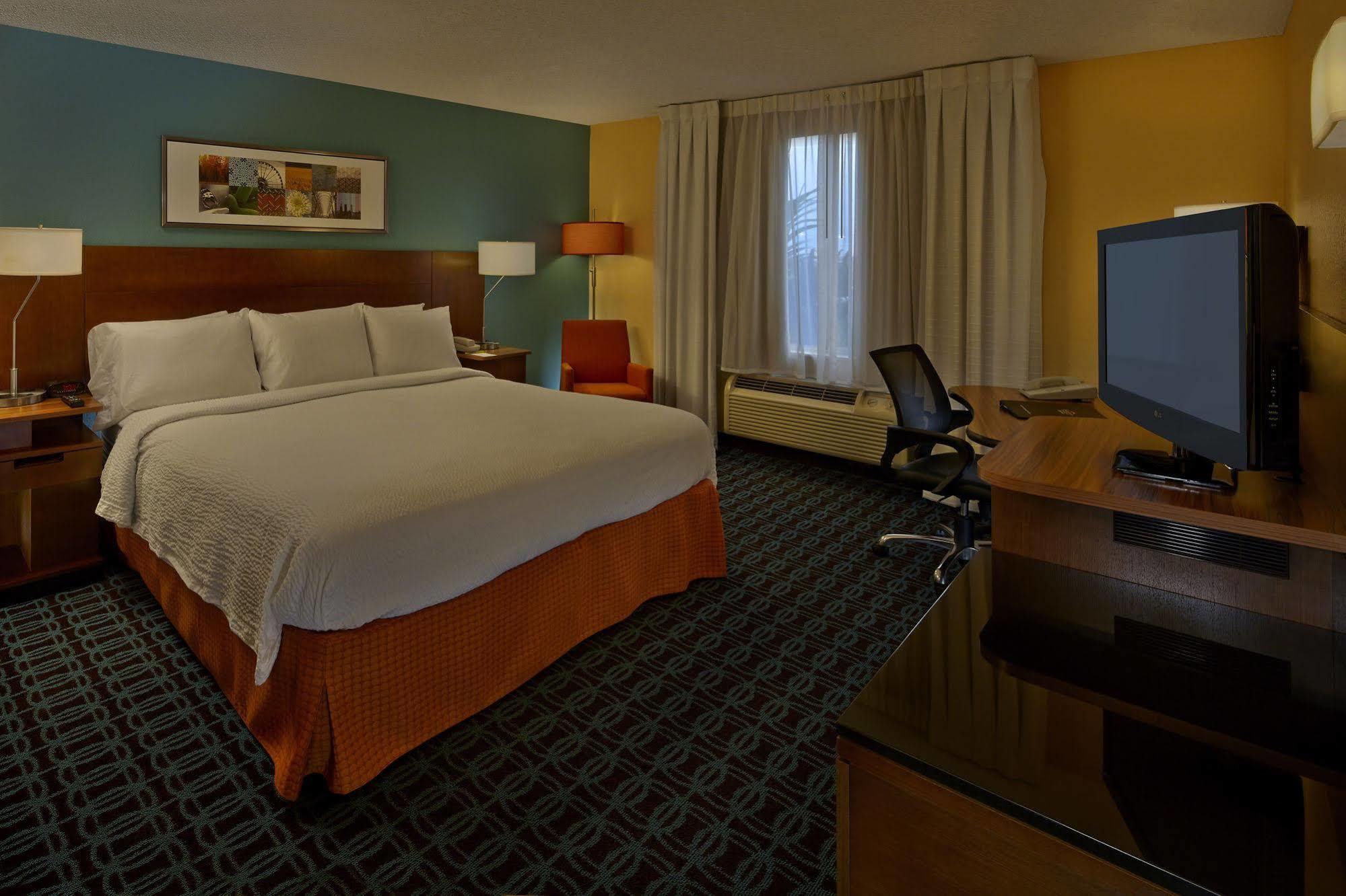 Fairfield Inn & Suites Boca Raton Exterior photo